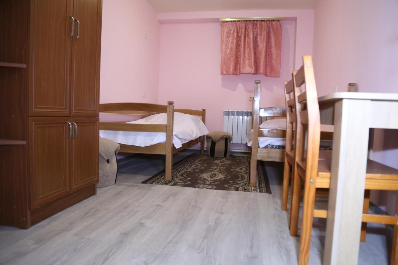 Arsego Hostel Vanadzor Exteriör bild