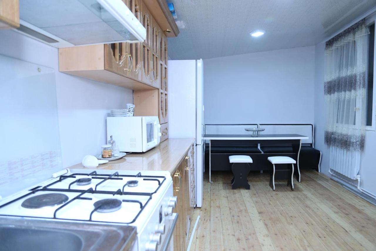 Arsego Hostel Vanadzor Exteriör bild